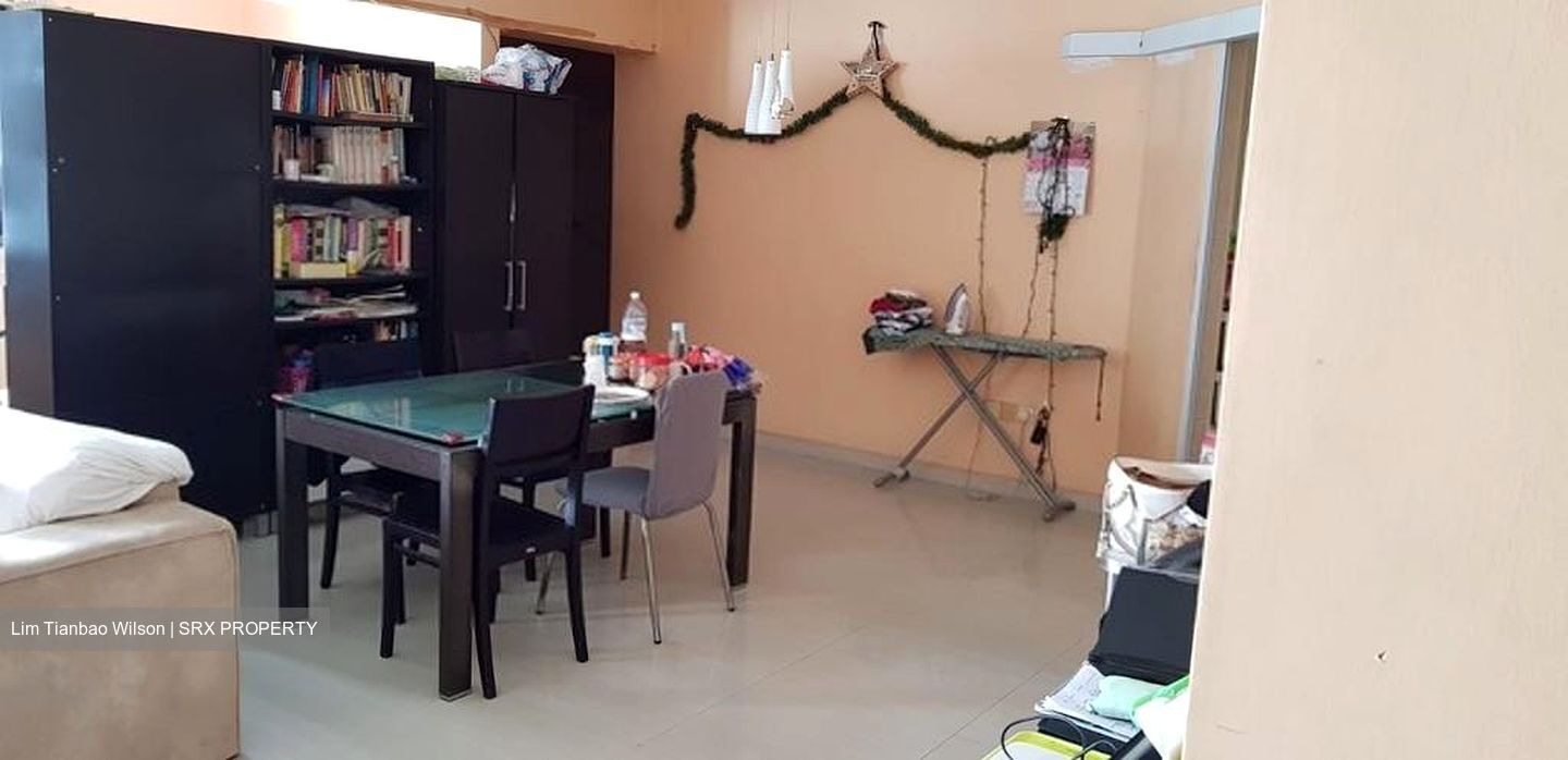 Blk 656 Jurong West Street 61 (Jurong West), HDB Executive #401236081